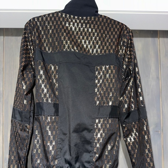 Lululemon Limited Edition Gold Logo Belted Jacket - Picture 3 of 7